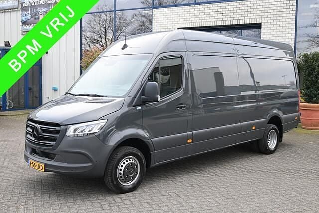 Occasion Mercedes Sprinter 192 PK (141 kW) 2023 Grijs Van