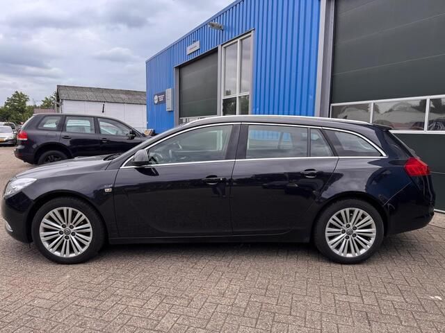 Zwart Gebruikt 2012 Opel Insignia Edition Stationwagen | € 1.500 - Afbeelding 1/4