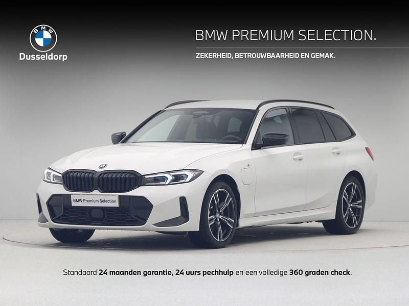 Wit Gebruikt 2024 BMW 330e M Sport Stationwagen | € 46.450 (Super prijs) - Afbeelding 1/4