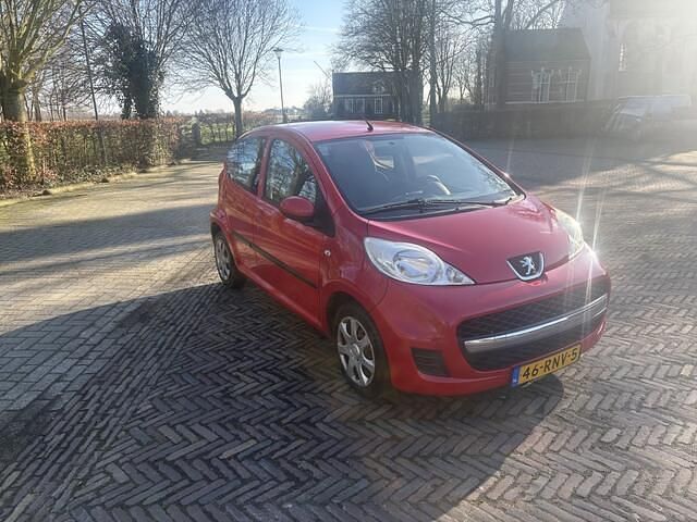 Occasion Peugeot 107 68 PK (50 kW) 2011 Rood Hatchback