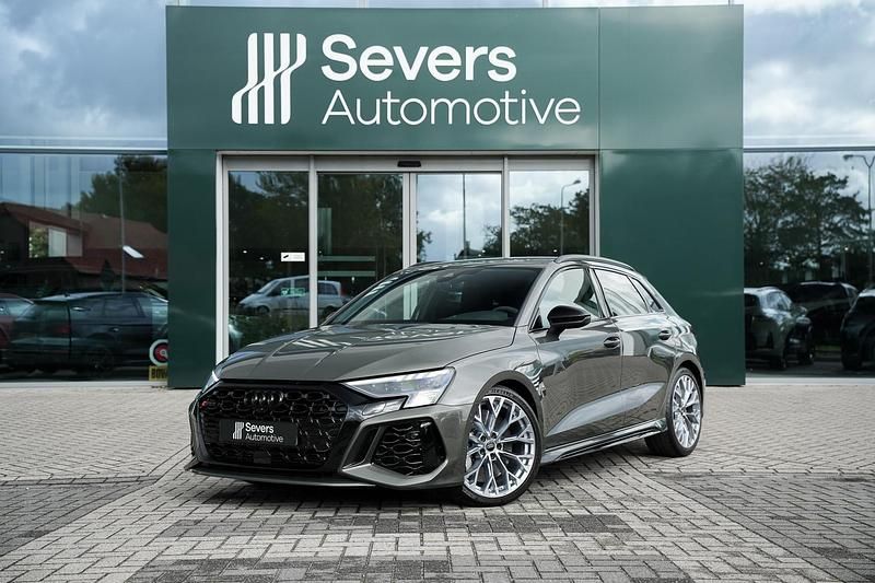 Groen Gebruikt 2023 Audi RS3 Premium Hatchback | € 71.988 (Iets duurder) - Afbeelding 1/4