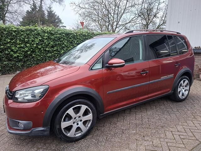 Occasion VW Touran S 141 PK (103 kW) 2011 Rood MPV