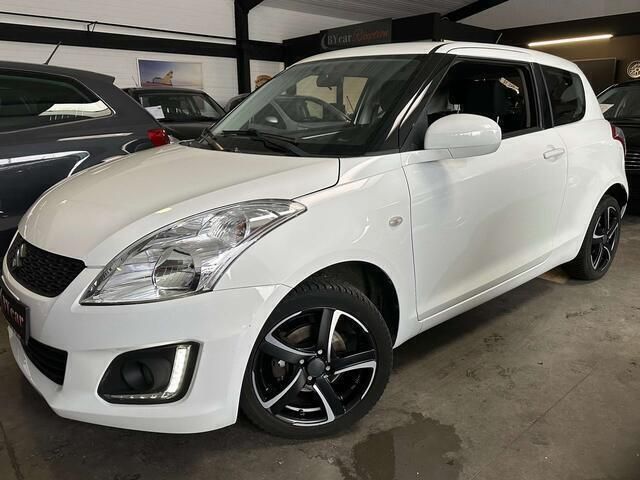 Wit Gebruikt 2016 Suzuki Swift Hatchback | € 9.200 (Eerlijke prijs) - Afbeelding 1/4