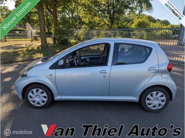 Blauw Gebruikt 2006 Toyota Aygo Hatchback | € 1.350 (Goede deal) - Afbeelding 1/4