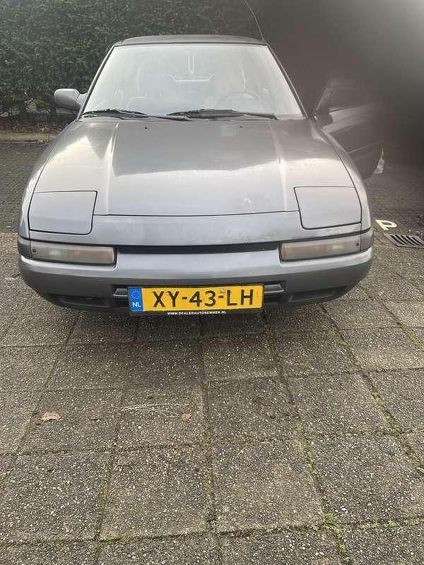 Gebruikt 1990 Mazda 323 Sedan | € 2.000 - Afbeelding 1/4
