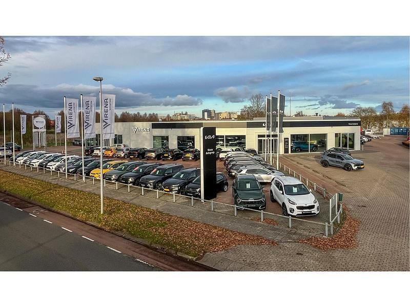 Zwart Occasion 2025 Kia Stonic SUV | € 27.950 (Duur) - Afbeelding 1/1