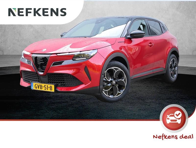 Rood Nieuw 2025 Alfa Romeo Junior Edizione Speciale SUV | € 35.800 (Super prijs) - Afbeelding 1/4