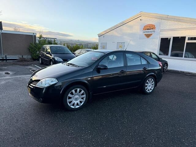 Zwart Gebruikt 2006 Nissan Primera Hatchback | € 2.499 (Iets duurder) - Afbeelding 1/4