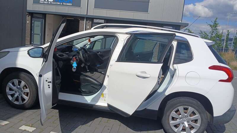 Wit Gebruikt 2015 Peugeot 2008 Access SUV | € 6.500 (Eerlijke prijs) - Afbeelding 1/4