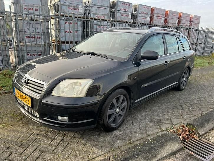 Gebruikt 2005 Toyota Avensis Sol | € 2.850 (Eerlijke prijs) - Afbeelding 1/4