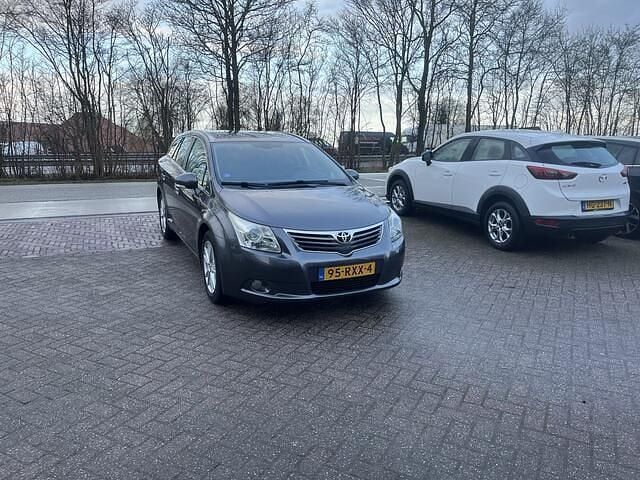 Occasion Toyota Avensis Business Edition 154 PK (113 kW) 2011 Grijs (metallic) Stationwagen