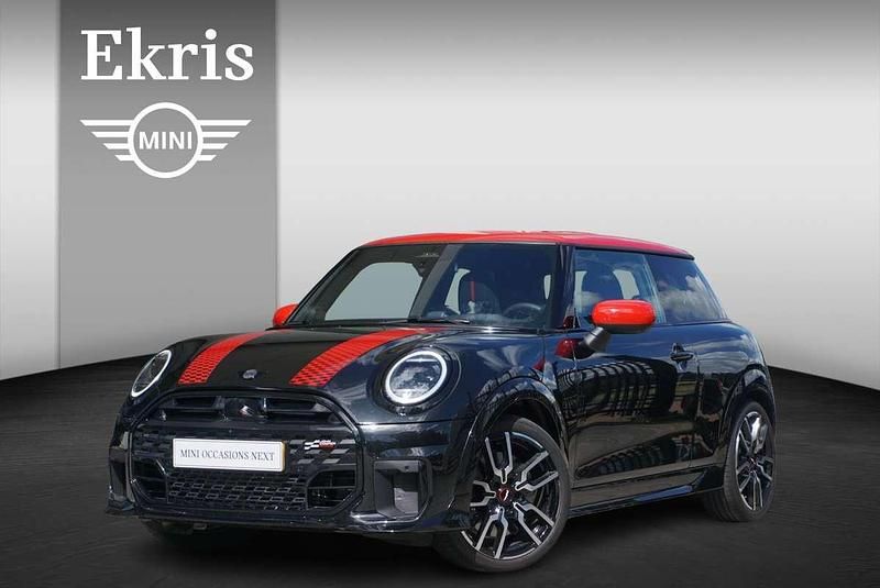 Midnight black ii Gebruikt 2024 Mini Cooper S Hatchback | € 36.950 - Afbeelding 1/4