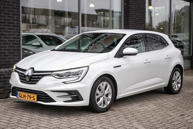 Wit Gebruikt 2021 Renault Mégane IV Zen Hatchback | € 18.795 (Eerlijke prijs) - Afbeelding 1/4