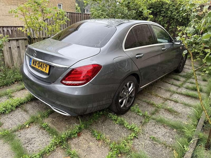 Grijs Gebruikt 2017 Mercedes C180 Edition Sedan | € 8.999 (Super prijs) - Afbeelding 1/4