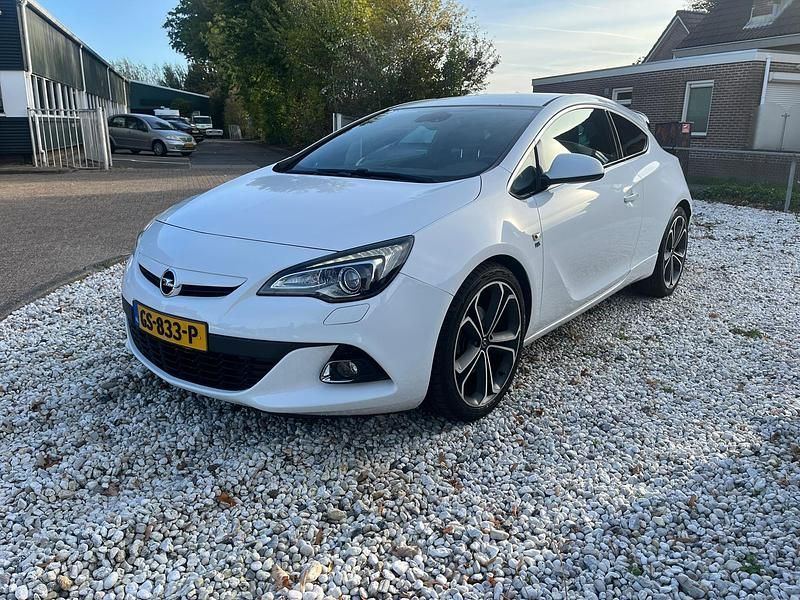 Occasion Opel Astra Sport 140 PK (102 kW) 2015 Wit Hatchback