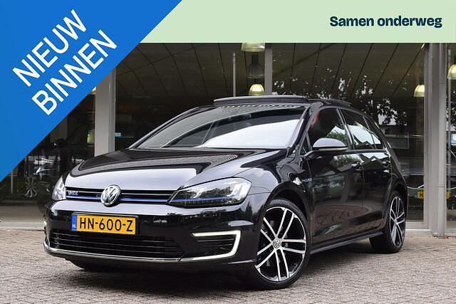 Zwart Gebruikt 2015 VW Golf VII GTE Hatchback | € 13.995 (Iets duurder) - Afbeelding 1/4
