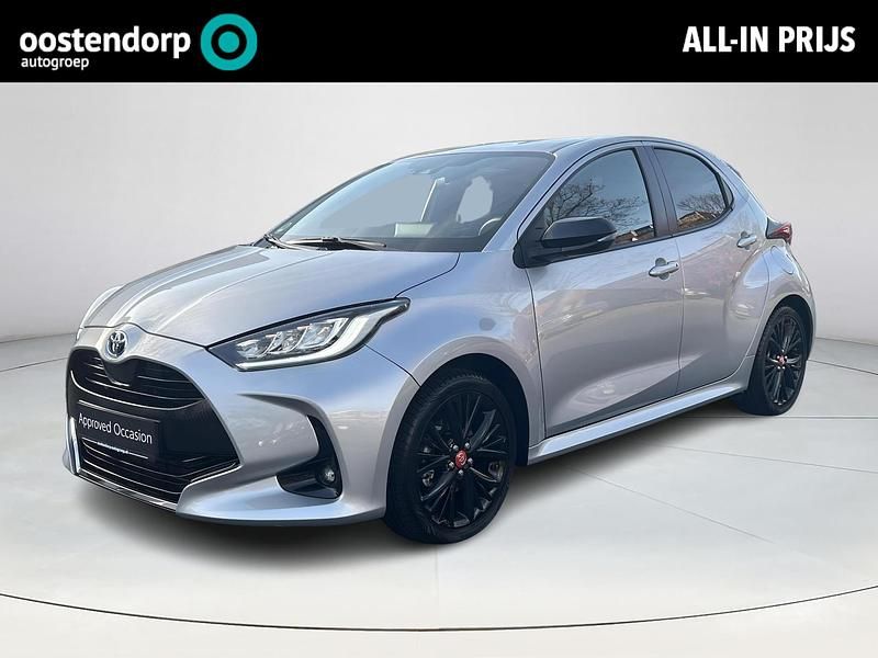 Grijs Gebruikt 2021 Toyota Yaris Hybrid Hatchback | € 23.949 (Duur) - Afbeelding 1/4
