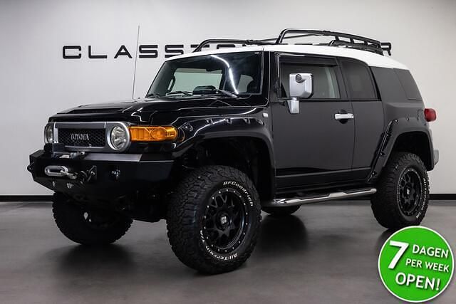 Zwart, metallic lak Gebruikt 2010 Toyota FJ Cruiser SUV | € 49.950 - Afbeelding 1/4
