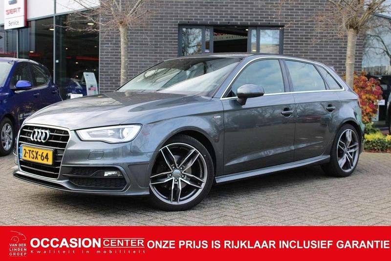 Grijs Gebruikt 2014 Audi A3 Sportback S-Line Hatchback | € 13.950 (Eerlijke prijs) - Afbeelding 1/4