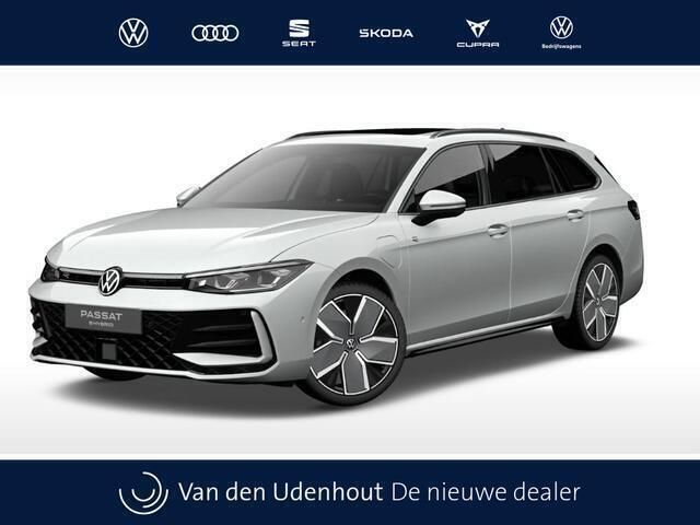 Grijs Gebruikt 2025 VW Passat R-line Edition Stationwagen | € 64.990 - Afbeelding 1/1