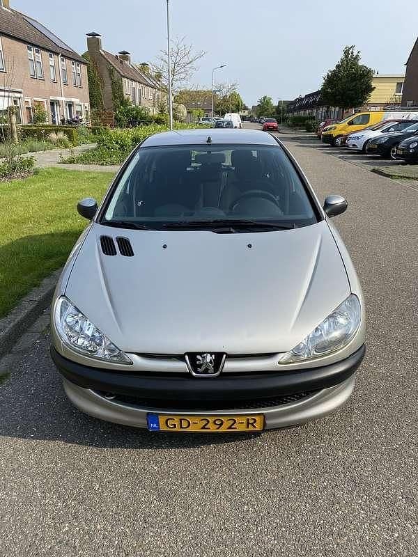 Occasion Peugeot 206 88 PK (64 kW) 2005 Sedan