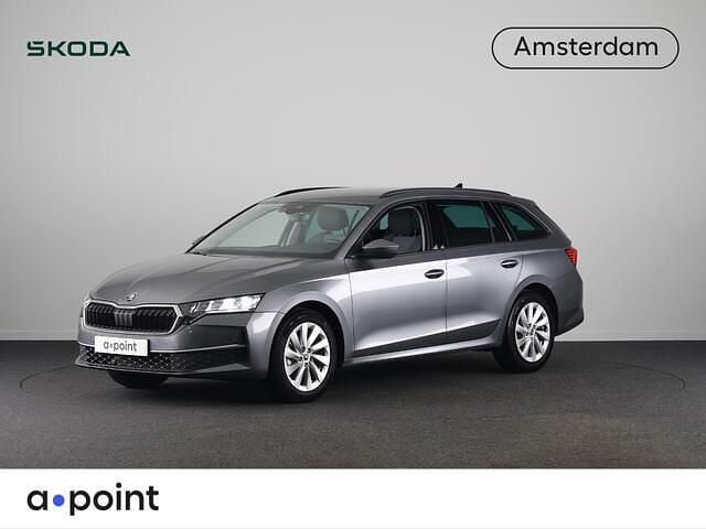 Grijs Occasion 2024 Skoda Octavia First Edition Stationwagen | € 28.949 (Super prijs) - Afbeelding 1/3