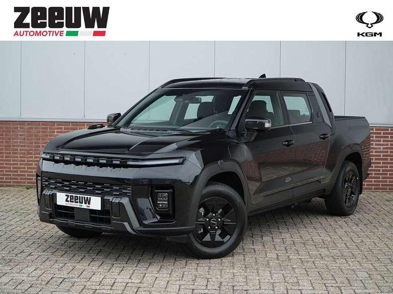Zwart Nieuw 2025 Ssangyong (KGM) Musso SUV | € 52.950 - Afbeelding 1/4