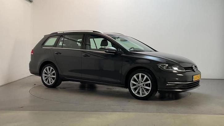 Grijs Gebruikt 2020 VW Golf VII Highline Stationwagen | € 14.950 (Super prijs) - Afbeelding 1/4