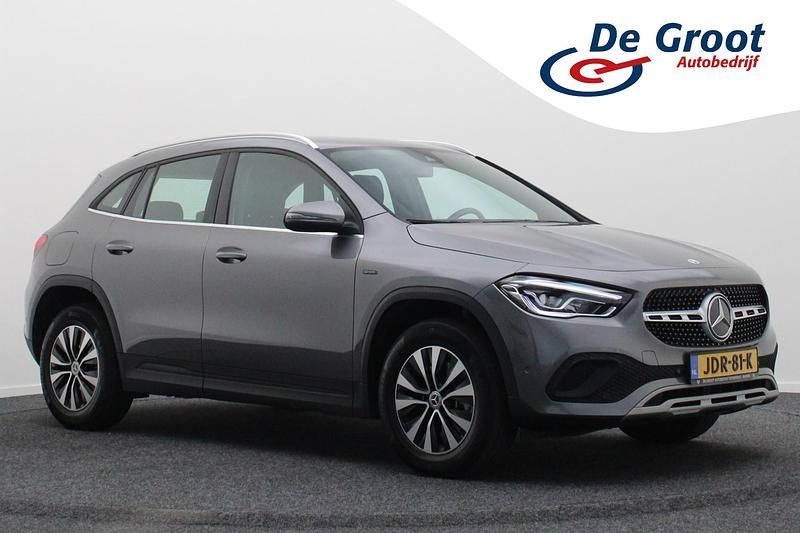 Grijs Gebruikt 2021 Mercedes GLA250 Business SUV | € 33.950 (Goede deal) - Afbeelding 1/4