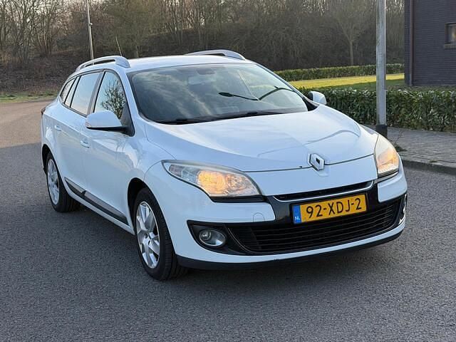 Occasion Renault Mégane GrandTour Expression 110 PK (80 kW) 2012 Wit Stationwagen