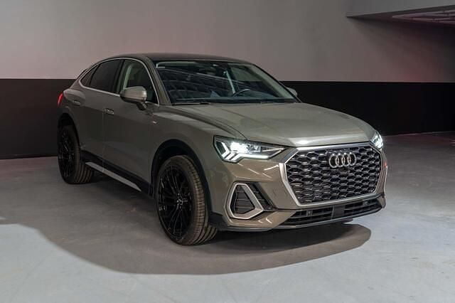 Occasion Audi Q3 Sportback Competition 150 PK (110 kW) 2024 Grijs SUV