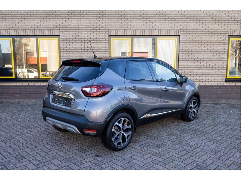 Occasion Renault Captur Collection 150 PK (110 kW) 2019 Grijs SUV