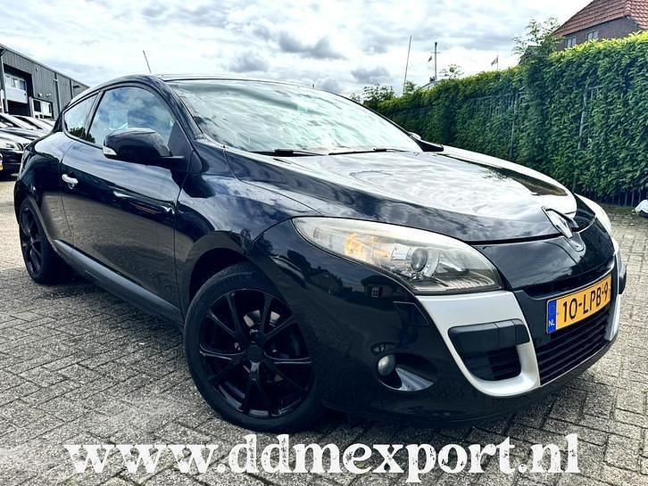 Gebruikt 2010 Renault Mégane III Dynamique Coupé | € 2.950 - Afbeelding 1/1