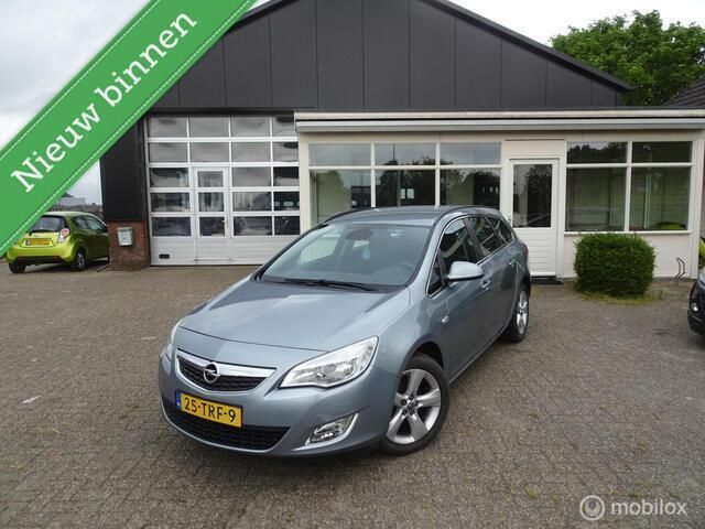Occasion Opel Astra Edition 140 PK (102 kW) 2012 Grijs Stationwagen