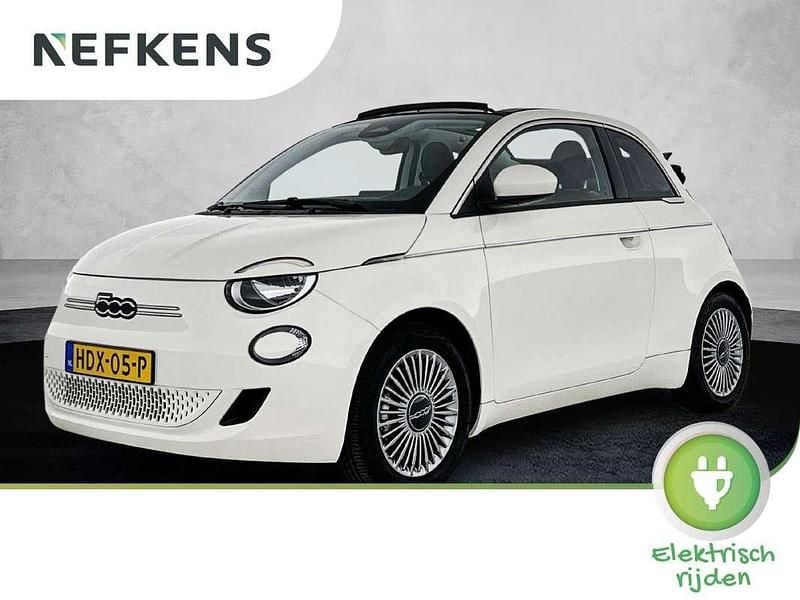 Wit Nieuw 2025 Fiat 500e Urban Hatchback | € 29.900 (Iets duurder) - Afbeelding 1/3