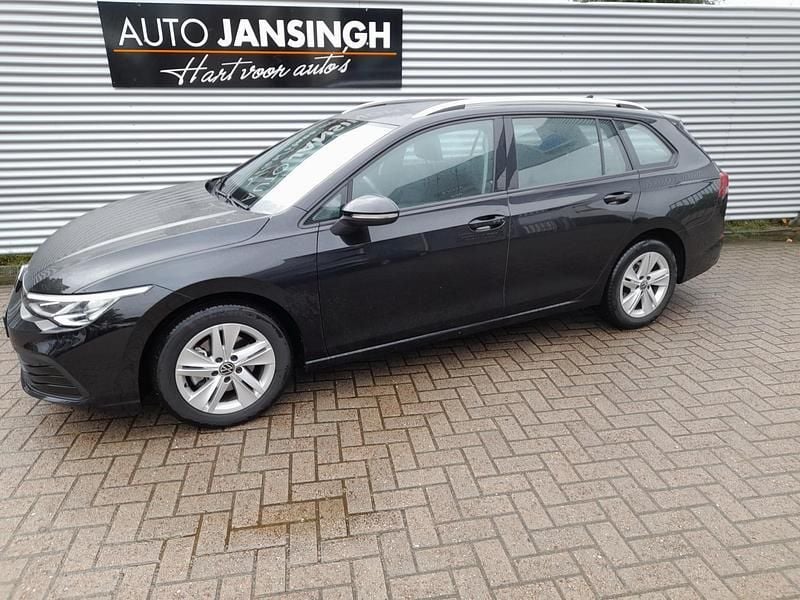 Zwart Gebruikt 2021 VW Golf VIII Life Stationwagen | € 19.945 (Goede deal) - Afbeelding 1/4