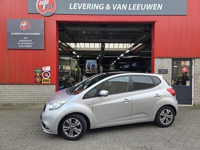 Grijs Gebruikt 2015 Kia Venga Hatchback | € 13.750 (Eerlijke prijs) - Afbeelding 1/4