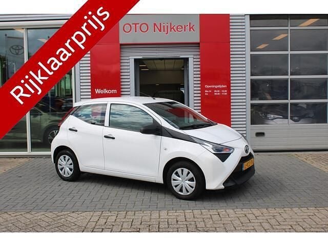 Wit Gebruikt 2021 Toyota Aygo Hatchback | € 11.900 (Eerlijke prijs) - Afbeelding 1/4