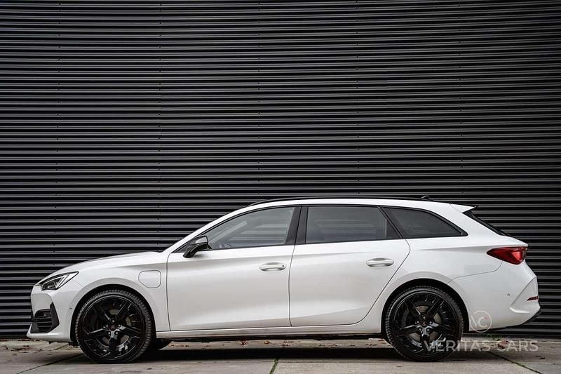 Occasion Cupra Leon 245 PK (180 kW) 2021 Wit (metallic) Stationwagen