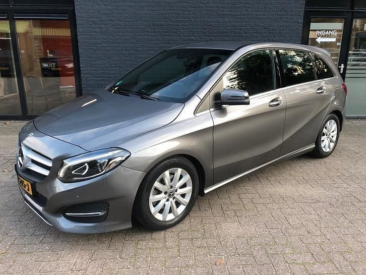 Occasion Mercedes B180 Ambition 123 PK (90 kW) 2018 Grijs MPV