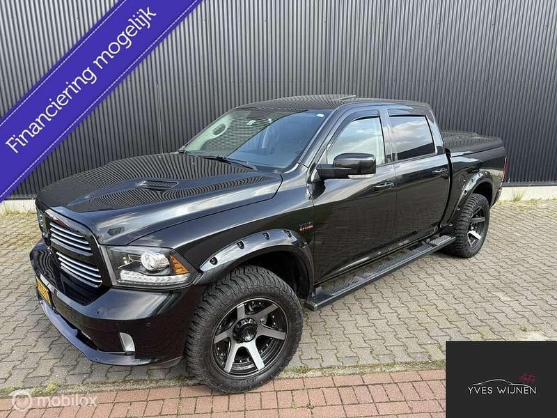 Zwart Gebruikt 2017 Dodge Ram Pickup | € 24.495 (Iets duurder) - Afbeelding 1/4