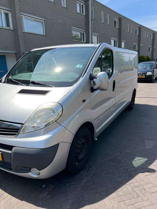 Grijs Gebruikt 2012 Opel Vivaro Eco Van | € 6.250 (Eerlijke prijs) - Afbeelding 1/4