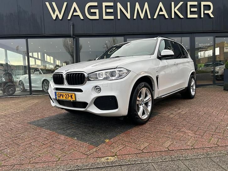 Wit Occasion 2017 BMW X5 Executive SUV | € 28.950 (Eerlijke prijs) - Afbeelding 1/4