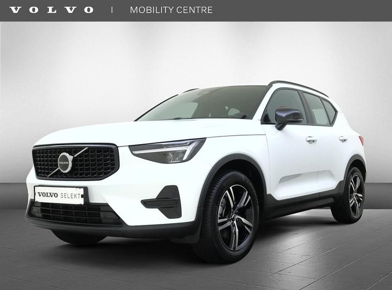 Wit Occasion 2025 Volvo XC40 Plus SUV | € 44.950 (Iets duurder) - Afbeelding 1/4