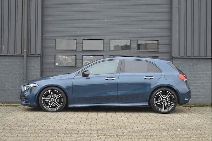 Occasion Mercedes A180 Business 136 PK (100 kW) 2020 Blauw Hatchback