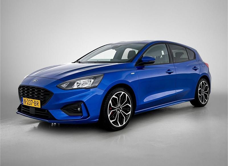 Blauw metallic Gebruikt 2021 Ford Focus Business Edition Hatchback | € 16.950 (Eerlijke prijs) - Afbeelding 1/4
