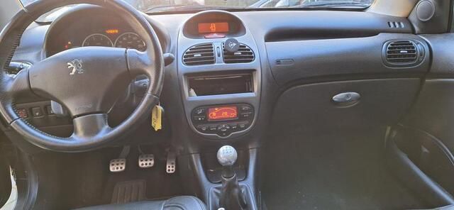 Occasion Peugeot 206 CC Roland Garros 109 PK (80 kW) 2005 Zwart Cabriolet