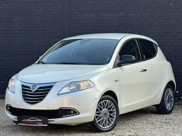 Wit Gebruikt 2011 Lancia Ypsilon Gold Hatchback | € 5.990 - Afbeelding 1/4