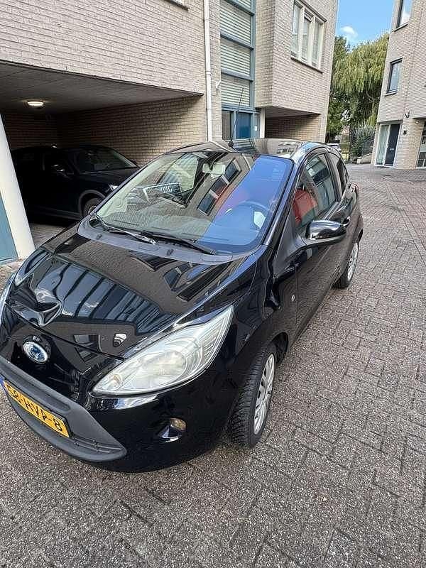 Zwart Gebruikt 2009 Ford Ka Titanium Hatchback | € 2.000 (Super prijs) - Afbeelding 1/4