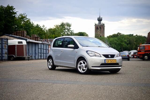 Grijs Gebruikt 2013 Seat Mii Hatchback | € 4.250 (Eerlijke prijs) - Afbeelding 1/4